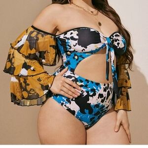 Ladies NWOT One Piece Swimsuit 1XL